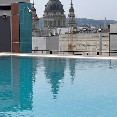 Luxe Central Studio With Pool, Parking & Ac Budapest Exterior foto