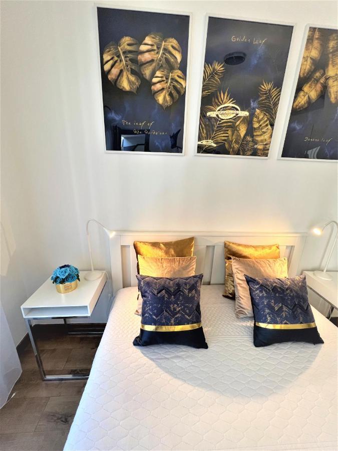 Luxe Central Studio With Pool, Parking & Ac Budapest Exterior foto